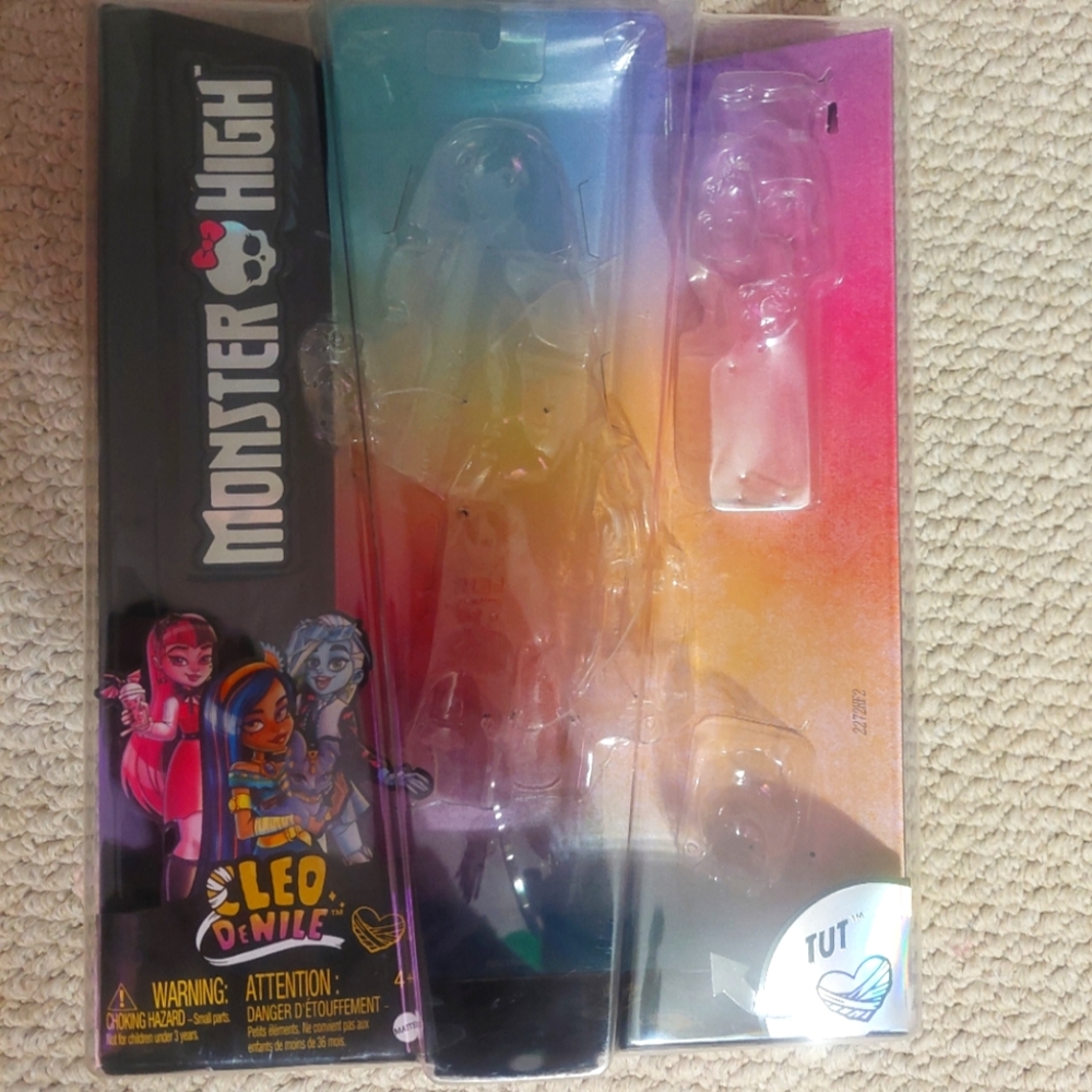 Monster High G3 Cleo DeNile doll box